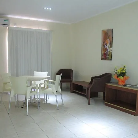 Mackenzie & Aparment Ξενοδοχείο 3*